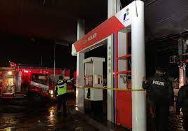Maybe you would like to learn more about one of these? Kebakaran Di Spbu Padam Usai 6 Mobil Damkar Tiba Di Lokasi Okezone News
