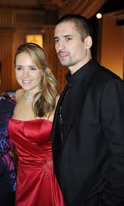 Discogs 마켓플레이스에서 lucie vondráčková의 레코드판, cd 등을 쇼핑하세요. Marek Peksa A Lucie Vondrackova Zpevacka Pry Randi S O Deset Let Mladsim Hokejistou Super Cz