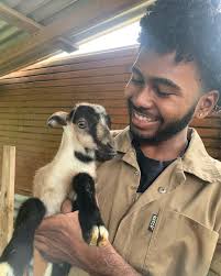 waiting for Petit Carême