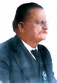 Elmer Padgett's Instagram, Twitter & Facebook