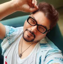 If music has a way of circling back to us, this moment feels like its most  meaningful return. In this edition, presented at the World Music Day  Concert 2025 by Sourendro-Soumyojit, “Na