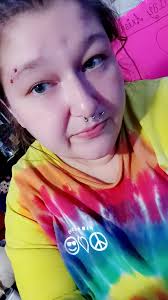 This "horizontal eyebrow" piercing... Is it a type of surface piercing?  What type of jewelry would one wear? Could it be pierced at a 16g? Just  doing some research as I'm interested!