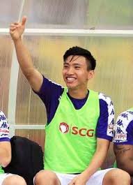 Nụ cười phấn khởi của văn hậu. 190 Ä'oan VÄƒn Háº­u Y TÆ°á»Ÿng Viá»‡t Nam Bong Ä'a Viáº¿t