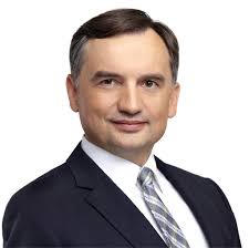 Minister Zbigniew Ziobro: Nigdy nie ulegnę bezprawiu i ta koalicja nie ma  takich sił, aby mnie do tego zmusić w ich bezprawnych działaniach. Nigdy  dobrowolnie nie stawie się przed tą pseudokomisją. Nie