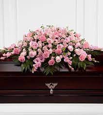 Learn how to make a open casket spray funeral arrangement with fresh flowers. Casket Sprays Google Search Casket Flowers Casket Sprays Funeral Floral Arrangements