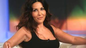 Tutte le tendenze di taglio capelli, acconciature fashion e delle celebrity. Buon Compleanno Sabrina Ferilli Gabriele Mazzoleni Jerry Cala Romadailynews