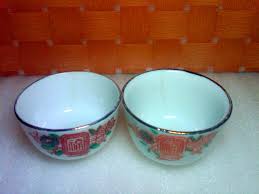 Seorang ahli taktik perang yang dijuluki 'naga yang tertidur' menceritakan kepada para cendikiawan dan pimpinan militer bagaimana. Gambar Cawan Penguap Shefalitayal