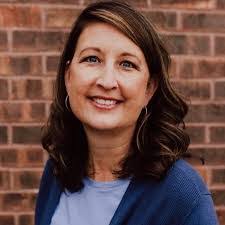 Lynn Kruger's Instagram, Twitter & Facebook