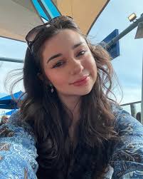 Kicking off our Senior Spotlights with Kaitlyn Weinerman 💘 Kaitlyn joined  Phi Mu in Spring '23 and is graduating with a degree in Psychology! During  her time in Psi Delta, she held