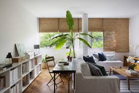 Uma Morada Urbana Com Clima De Casa De Praia Diakosmhsh Kai Ka8istiko