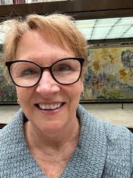 Jessica Tarnowski's Instagram, Twitter & Facebook