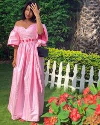 Vous cherchez un model couture africaine pagne pour inspirer vos travaux de couture ? 240 Idees De Bazin Mode Africaine Tenue Africaine Robe Africaine