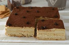 La Torta Fredda Di Biscotti Al Tiramisu E Caffe E Una Ricetta Semplicissima E Perfetta Per Ogni Occasione Da Servire A P Idee Alimentari Torte Ricette Dolci