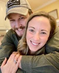 Lauren Weekley's Instagram, Twitter & Facebook