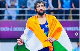 Silver medalist india's kumar ravi celebrates on the podium for the men's 57kg freestyle wrestling, at the 2020 summer olympics, thursday, aug. 03er Frwldw5xm