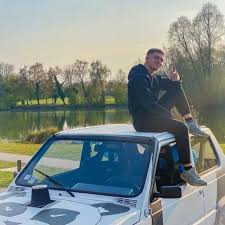 Découvrez les résultats du bac des deux youtubeurs ! Michou Pret A Relever Le Challenge De Mcfly Et Carlito En Voiture Toutes Les Actualites Des People