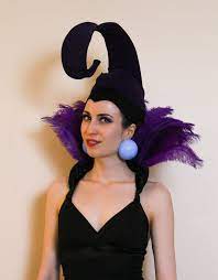 Inexpensive Easy Yzma Costume From The Emperor S New Groove Made From Feathers Coat Hangers And Cool Halloween Makeup Halloween Makeup Scary Diy Costumes