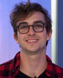 Rachel Krokenberger's Instagram, Twitter & Facebook