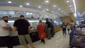 Τα συγκεκριμένα σούπερ μάρκετ είναι 100% ελληνικά και έχουν 56 καταστήματα, κυρίως στην αττική. Shopping In Athens Hypermarket Sklavenitis Soyper Market Sklabeniths A8hna Youtube