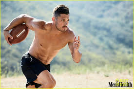NFLs Danny Amendola Shows Off Ripped Abs for Mens Health: Photo 3752506  | Danny Amendola, Magazine, Shirtless Photos | Just Jared: Entertainment  News