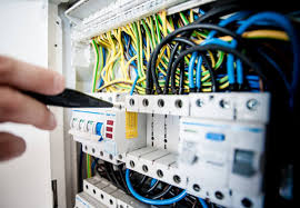 Rozdzielnice elektryczne – definicja, podział, zastosowania rozdzielnic