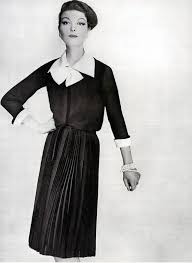 Chanel S Chemise Dress In Black Gerondeau Wool Crepe With Pleated Skirt And White Pique Collar And Cuffs Photo By Georg Chemise Dress Dresses Couture Outfits