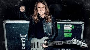 Other than vocalist and primary composer/lyricist dave mustaine, ellefson was the only constant member of megadeth from the time. Megadeth Vocalist Dave Mustaine Called David Ellefson As A Junior