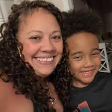 What fertilizer do you use for dahlias in spring?