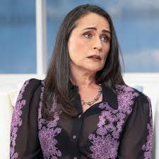 Rena Sofer opens up about how Lois' well-intentioned actions regarding Gio  are going to blow her family apart! Click the link in our bio for the full  story! (📷: Christine Bartolucci/Disney) #GH #