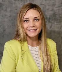 Andrea Dunlap's Instagram, Twitter & Facebook