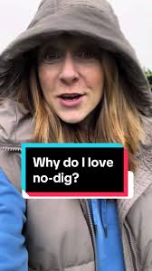 Charles Dowding No Dig Method