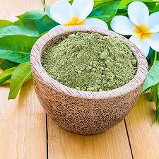 Haarkur Selber Machen Diy Rezept Henna Eigelb Haarkur Gegen Spliss Und Strapaziertes Haar Haarkur Selbstgemachte Haarkur Haarkuren