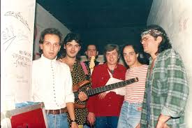 «ασυμβίβαστος», «πρίγκιπας» της ροκ μουσικής, «άγιος των εξαρχείων». Oi Teleytaies Wres Toy Payloy Sidhropoyloy Atyxhma H Aytoktonia O 8anatos Toy Stories Iefimerida Gr