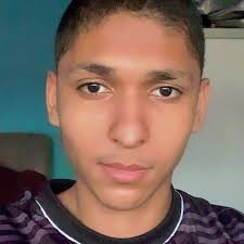 Eu e minha saga de procurar emprego, é cada vaga que me dá tristeza de ser  pobre