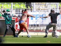 Enzo gutiérrez fue la gran figur. Colo Colo Vs Santiago Wanderers Violent Clashes Between Fans Sees Match Abandoned Before Kick Off Youtube
