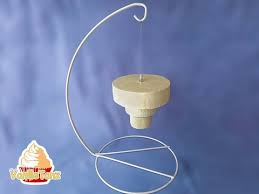 Shop your style at shopbop.com! Upside Down Hanging Cake Anleitung Cake Frame Youtube