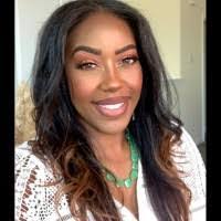 Amber Dewalt's Instagram, Twitter & Facebook