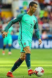 Cristiano ronaldo est un footballeur portugais. Cristiano Ronaldo Wikipedia