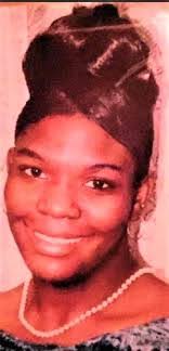 Elaine Sumpter's Instagram, Twitter & Facebook