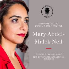 Danielle J. Deveau (@popculturelab)