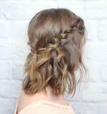 Curly short hair can look sweet, sexy, sleek, messy and always, always chic. 10 Quick Holiday Hairstyles For Short Hair Coupons Com