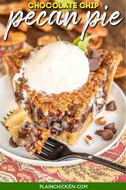 Easy Chocolate Chip Pecan Pie A Great Make Ahead Holiday Dessert This Pie Is Next Level Delicious It Remin In 2020 Chocolate Chip Pecan Pie Pecan Recipes Pecan Pie