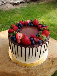 Untitled Gateau D Anniversaire Aux Fruits Decoration Gateau Chocolat Gateau Aux Fruits Frais