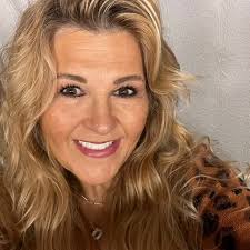 Singer Nick Patera has the unique ability to switch between both male and  female vocals at will.