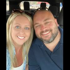 I know this is a Easle Builders group but i was wondering if anyone knows  or has tried to make a palette like this one? I want to make one myselft but