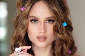 Lirik Lagu 'Ya Iyalah' Song by Cinta Laura