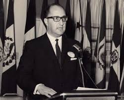 Los políticos, como grupo tienen, en general, más defectos héctor abad gómez que cualidades. Hector Abad Gomez Padre De Hector Abad Faciolince Y Persona Clave En El Libro Que Hemos Leido El Olvido Que Seremos Club De Lectura Leer Lectura