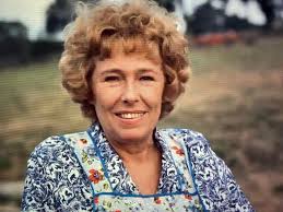 The celebrated Hull musical comedy star, Miss Annie Croft.