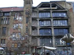 Añadir lugar (empresa, comercio, etc.) a este edificio. La Casa Okupa De Tacheles Berlin Izobrazhenie Kunsthaus Tacheles Berlin Tripadvisor