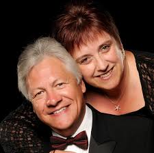 A tree has come down in my garden and I need someone to come and clear it  away as it is blocking the path. Would anyone be able to recommend someone  to